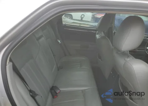 2007 Chrysler 300C z USA, uszkodzony, nr VIN 2C3KA63H27H634009